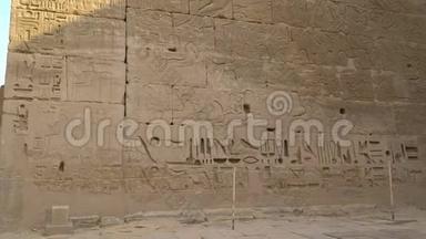 麦地那哈布寺。 埃及，卢克索。 马代内哈布拉米斯<strong>三世</strong>太平庙是新王国重要的时期结构
